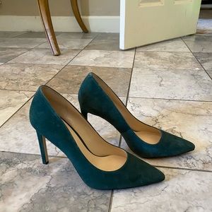 Forest Green suede Nine West heels